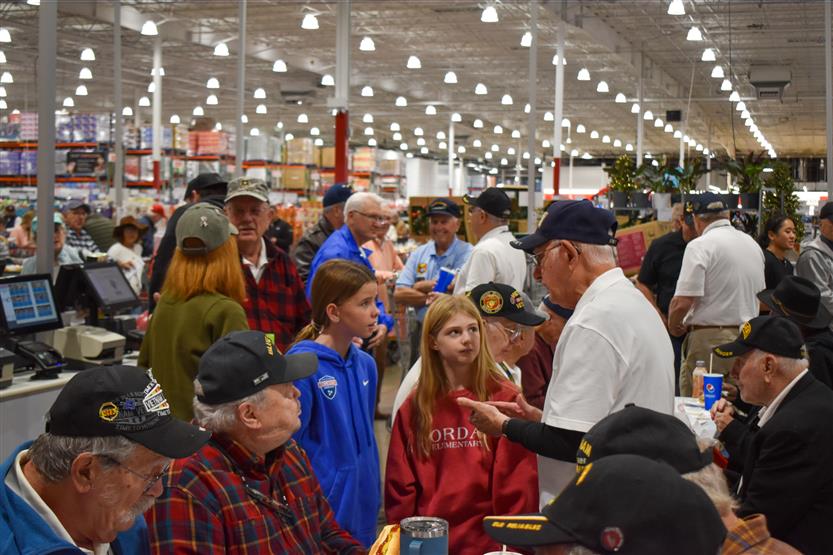 Students visit veterans